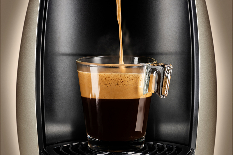 Cafetera haciendo café express